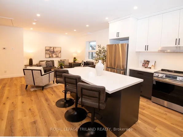 425 Dundas St #202, London, ON N6B 1V9