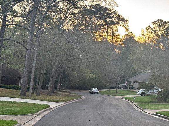 4th image of 606 West Ln
