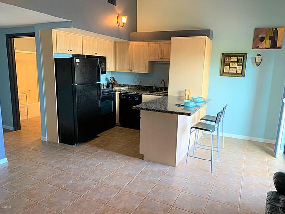 2nd image of 1005 E 8th St Unit 3006