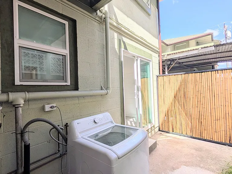 718 Kamuela Ave — Photo 14