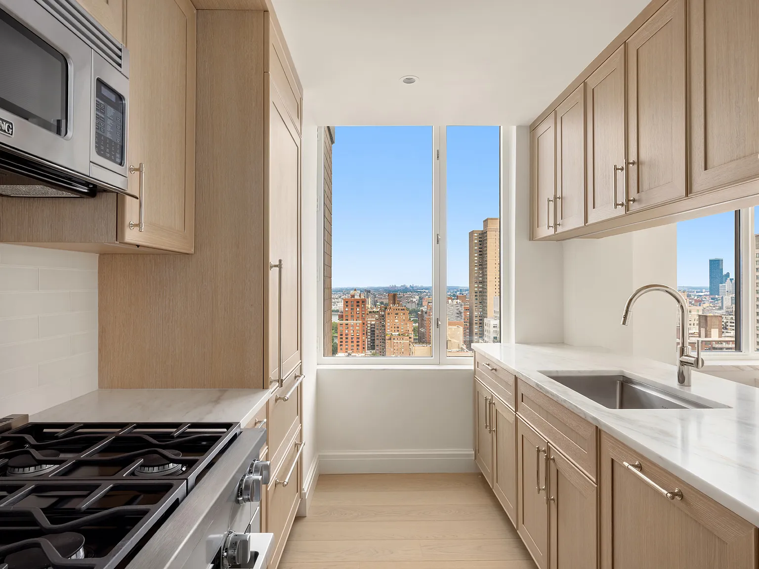 400 East 84th Street — Photo 3