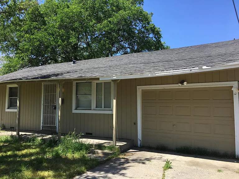 2343 Jill Way — Photo 3