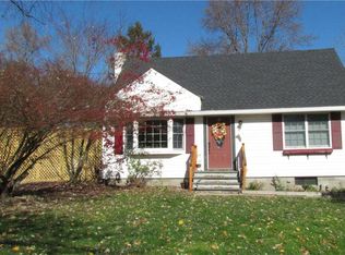 11 Ridge Rd, Poughkeepsie, NY 12603