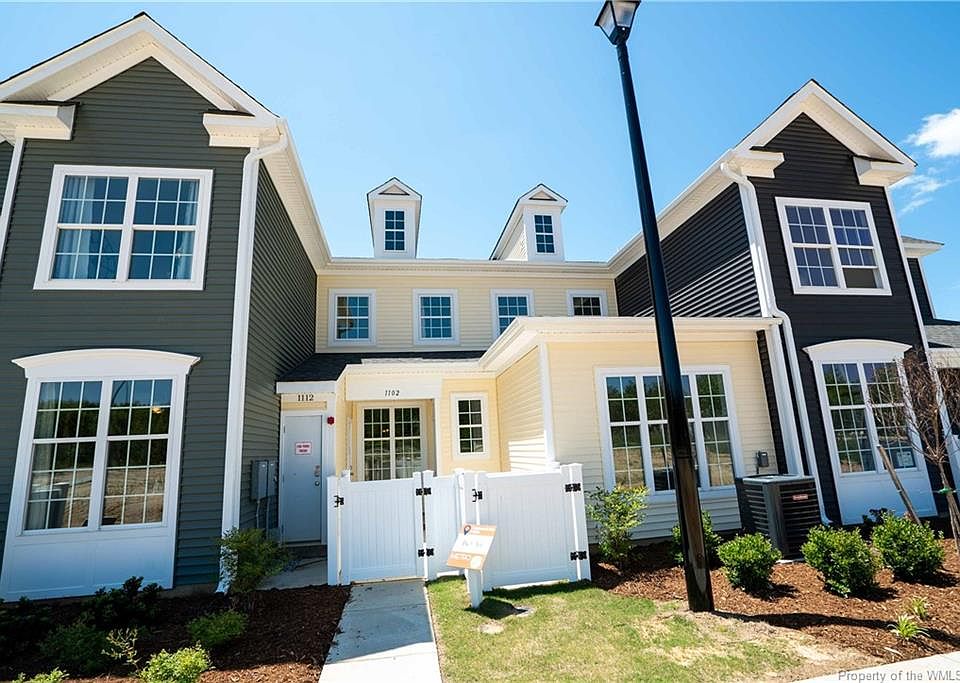 1st image of 302 Promenade Ln #3-02