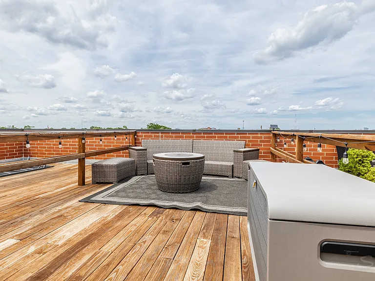 2540 W Diversey Ave #401 — Photo 20