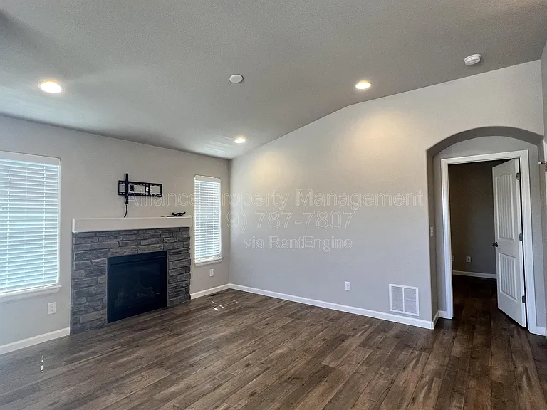 4471 Allenite Point — Photo 8