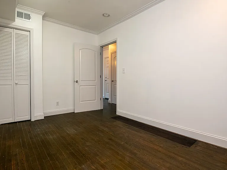 1821 Providence St NE #4 — Photo 14