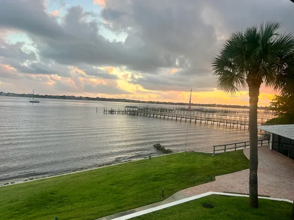 175 SE Saint Lucie Blvd, Stuart, FL