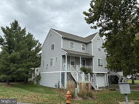 2nd image of 10 Creek Side Ct