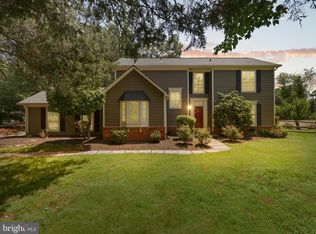 13505 Clear Lake Ct, Herndon, VA 20171