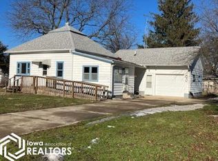 718 Gilman St, Sheffield, IA 50475