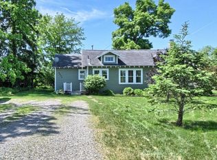 4933 Cooley Lake Rd, Waterford, MI 48327