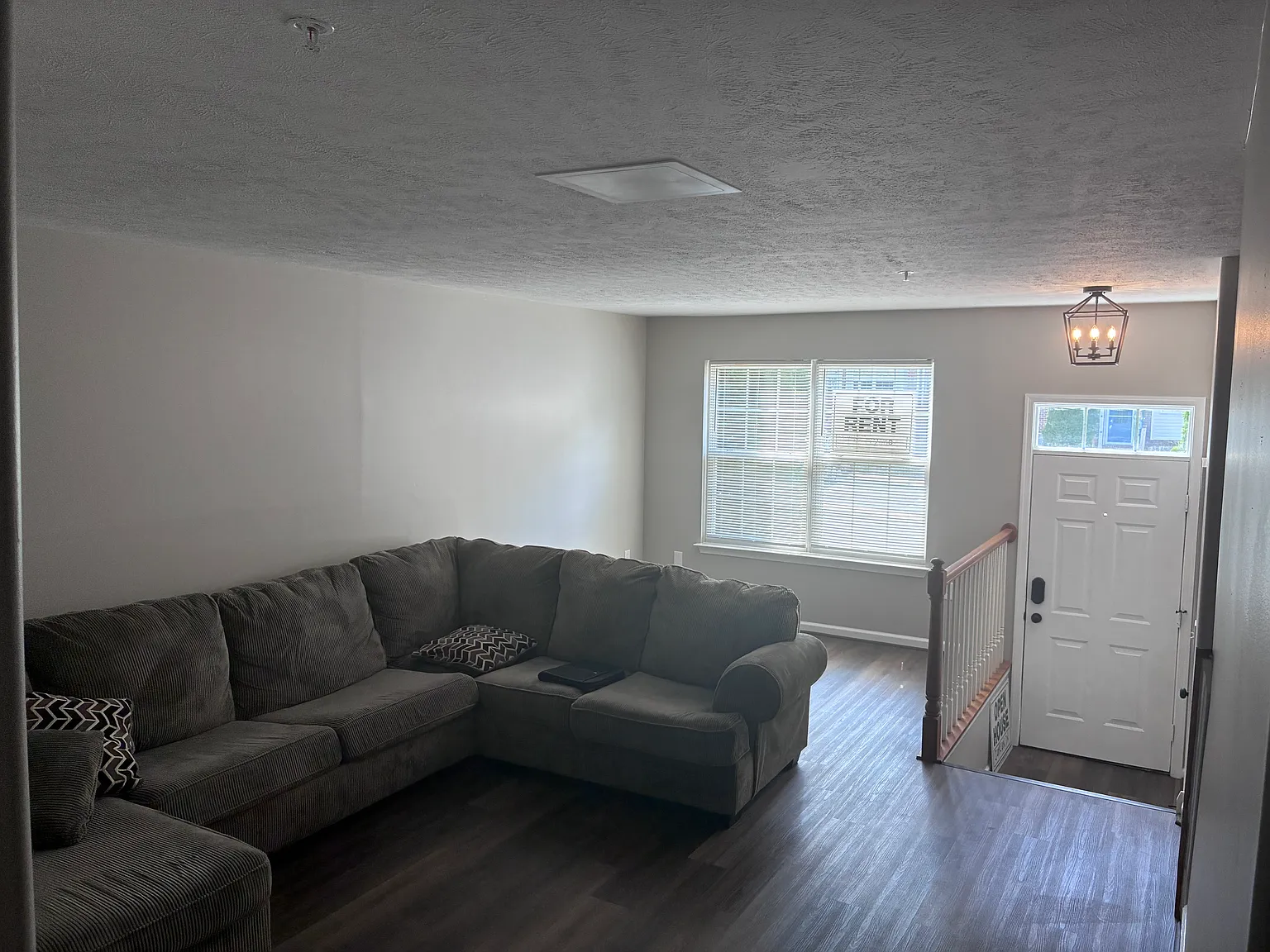209 Mike Dr — Photo 3