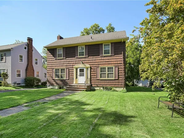 314 Forest Dr, Syracuse, NY 13212