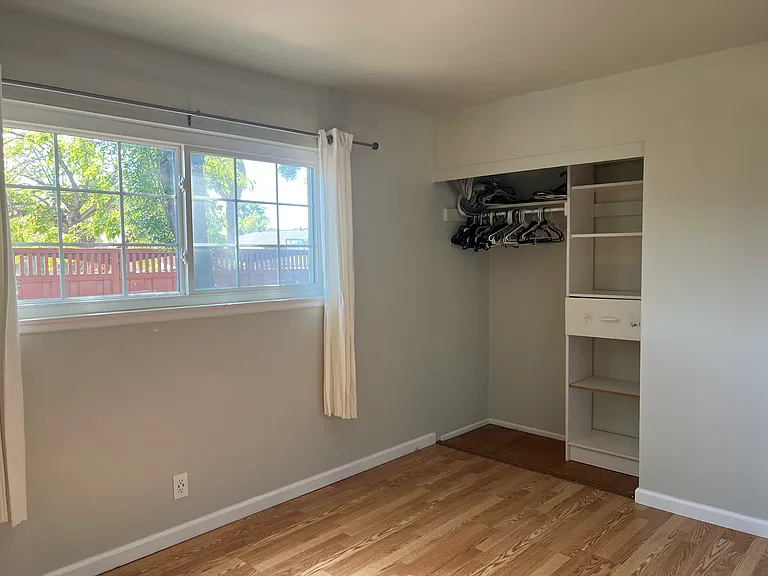 1598 Marietta Dr — Photo 15