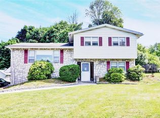 1 Beech Tree Round, Monroe, NY 10950