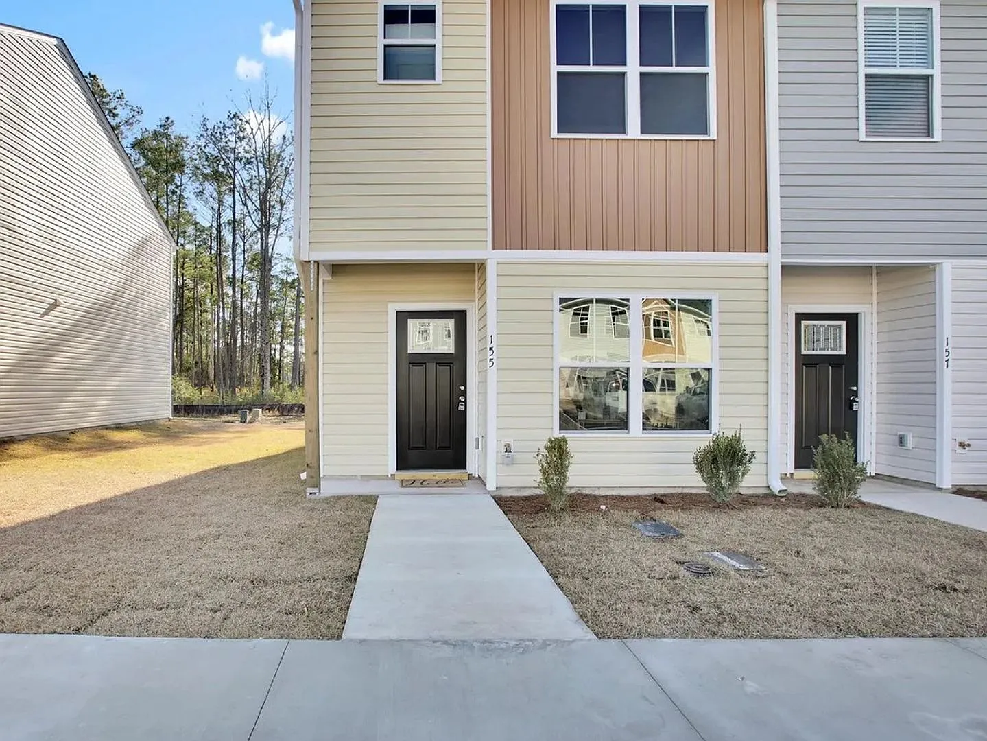 Beautiful unfurnished End unit - 2 bedroom 2.5 bath Townhouse - Holly Ridge — Photo 2