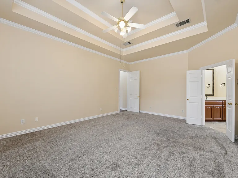 4568 Saint James Dr — Photo 13