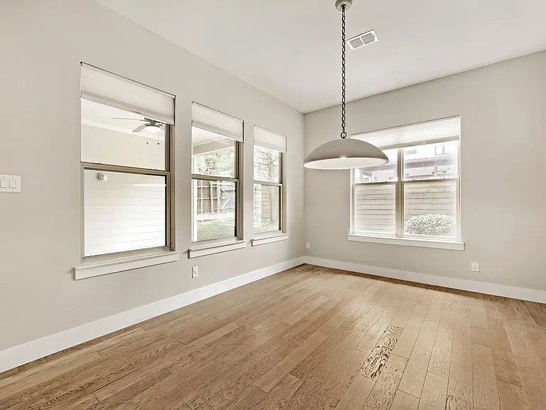 1806 Tucker St — Photo 9