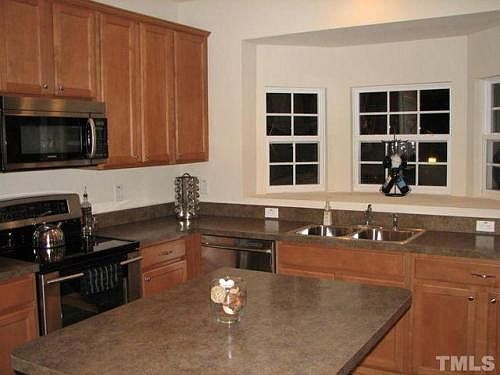 Bright kitchen even in the evening