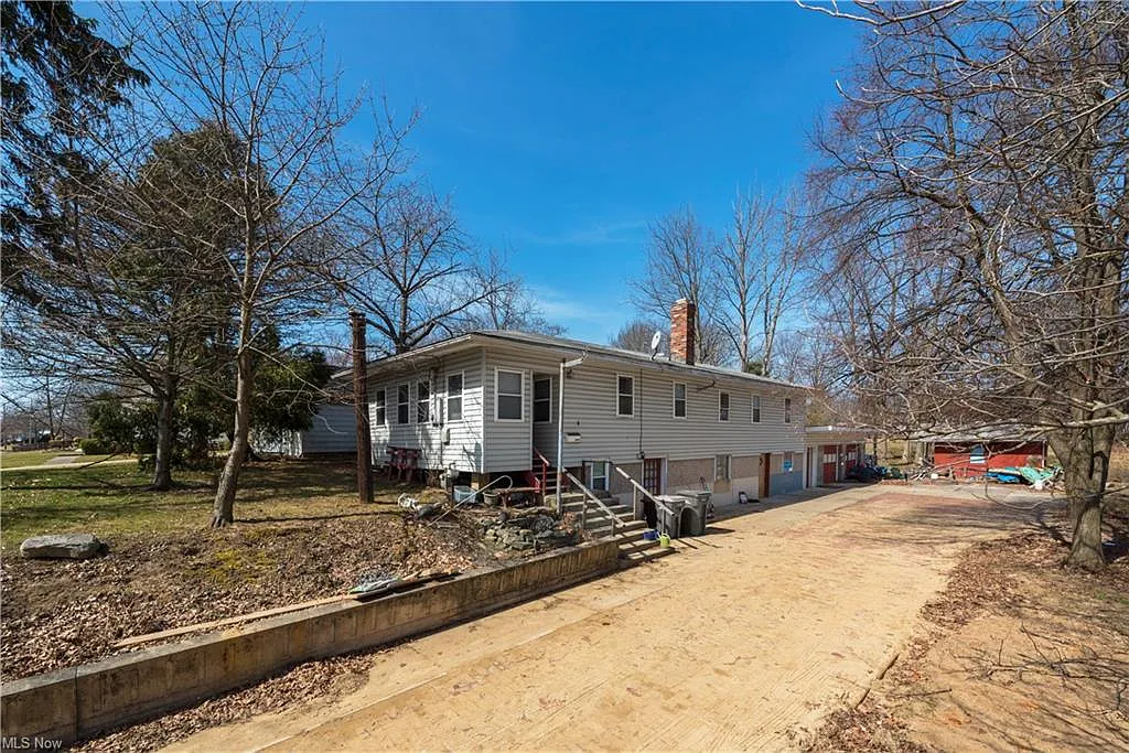 14301 Summit Ave photo 1