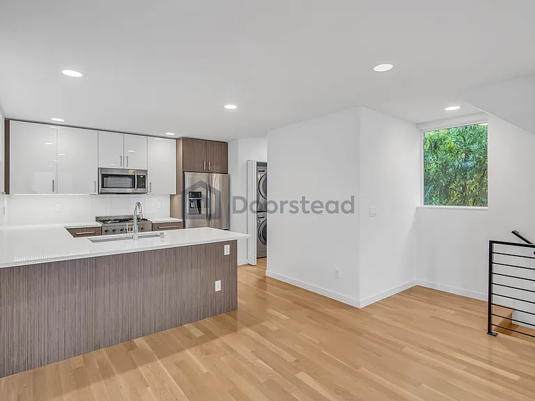 4226 Evanston Ave N — Photo 13