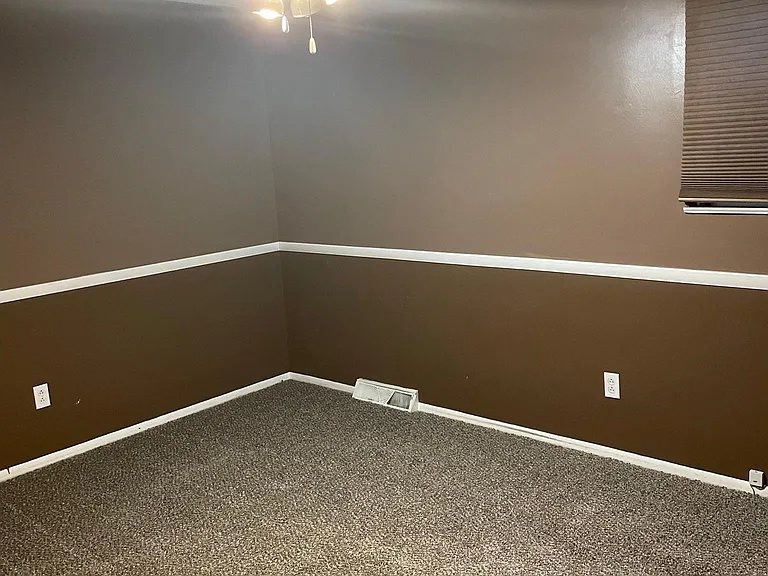 1833 Lemont Dr — Photo 8