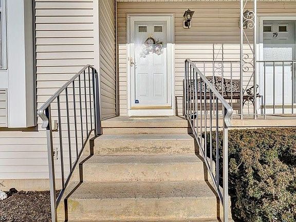 2nd image of 80 Freemont Ct #A