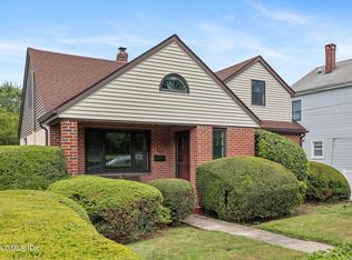 110 Pemberwick Rd, Greenwich, CT 06831