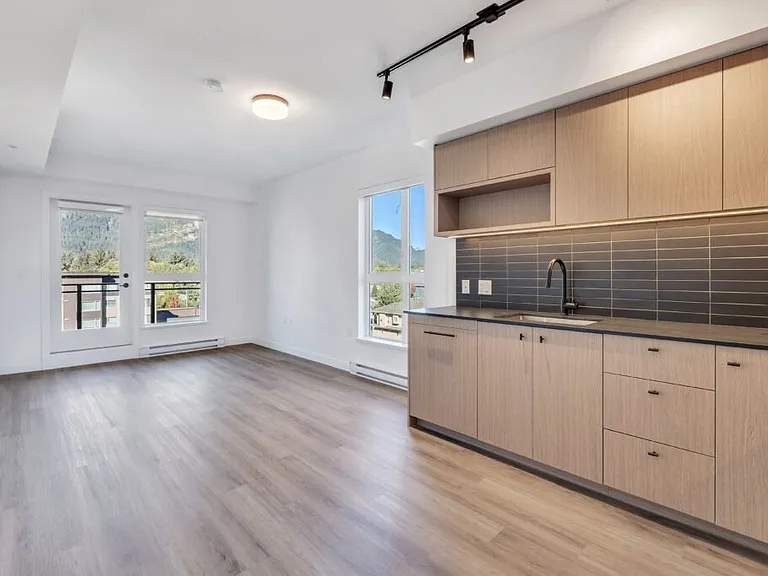 38012 3rd Ave — Photo 28
