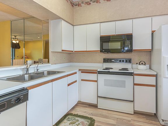 3rd image of 6241 Pointe Regal Cir APT 409