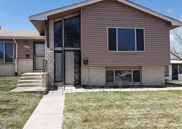 4725 S Acoma St — Photo 14