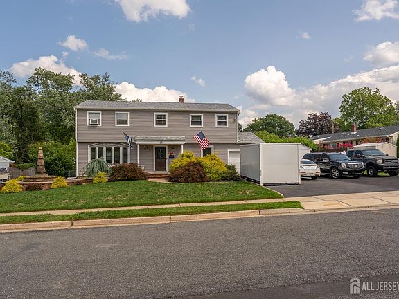 3rd image of 25 Hudson Rd