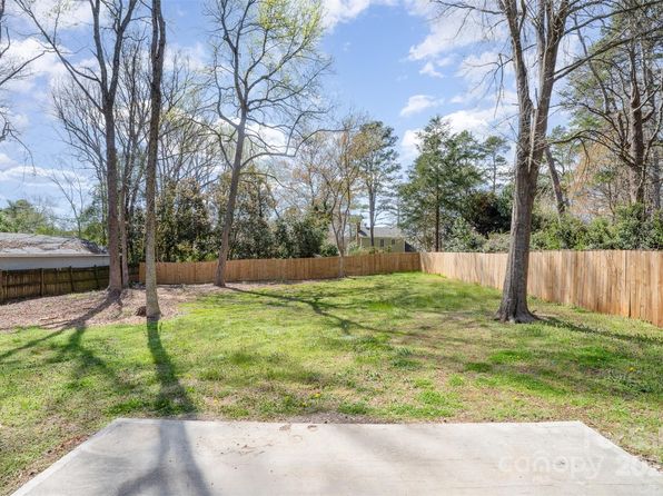 9105 Touchstone Ln, Charlotte, NC 28227