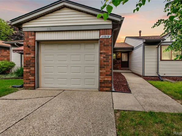 11919 Ina Dr, Sterling Heights, MI 48312