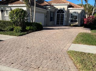 4695 Navassa Ln, Naples, FL 34119