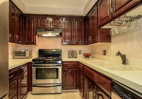 Updated Kitchen with Stainless Apliances