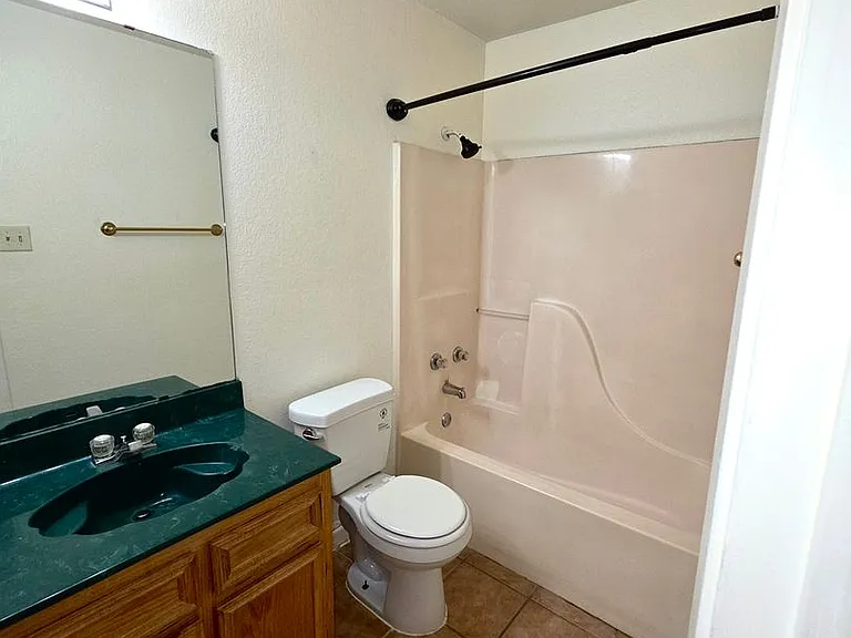 1705 Taylor St — Photo 16
