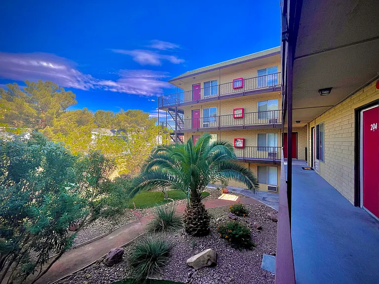 Katie Court Apartments — Photo 9