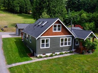 6827 Lakewood Rd, Stanwood, WA 98292