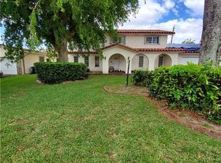 880 NW 207th St, Miami Gardens, FL 33169