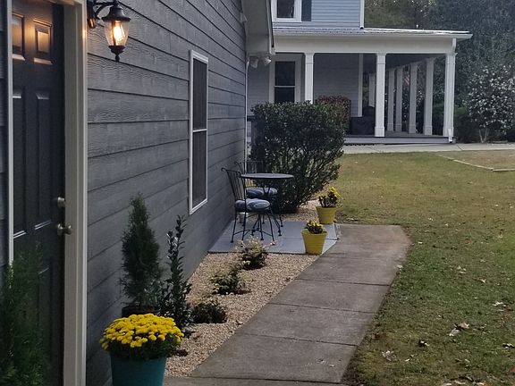 3rd image of 123 Inverness Rd