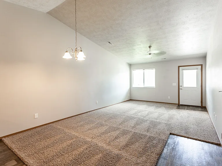 100 S Augusta Pl — Photo 23