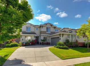 9861 Bobbell Dr, Elk Grove, CA 95757