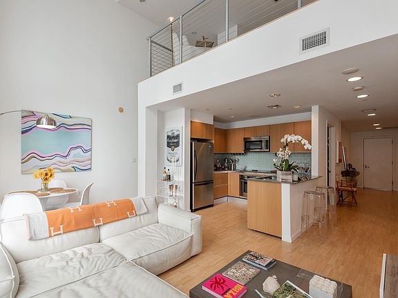 4th image of 1050 Brickell Ave APT 2816