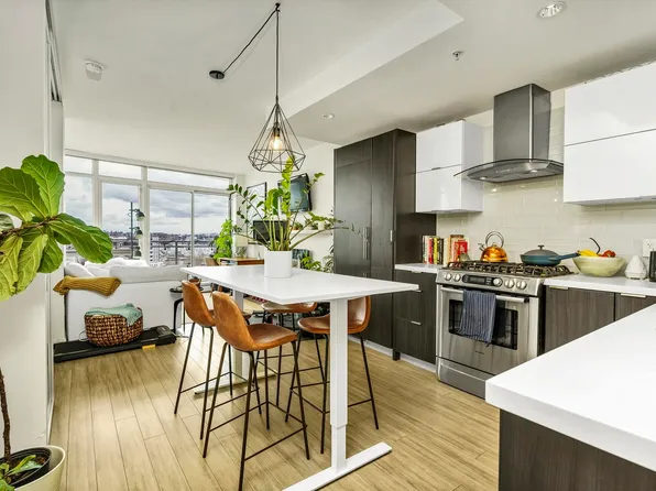 1775 Quebec St #1604, Vancouver, BC V5T 0E3