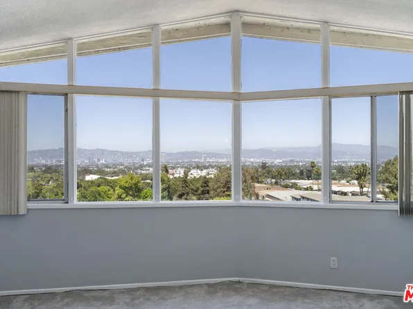 4749 Don Ricardo Dr, Los Angeles, CA 90008