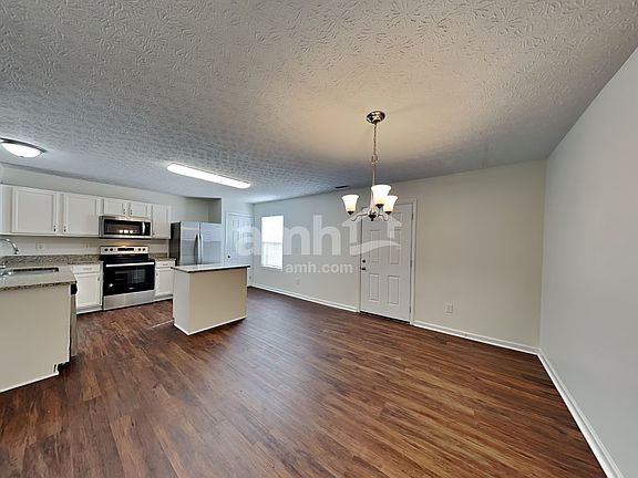 4th image of 8115 Royal Elm Dr