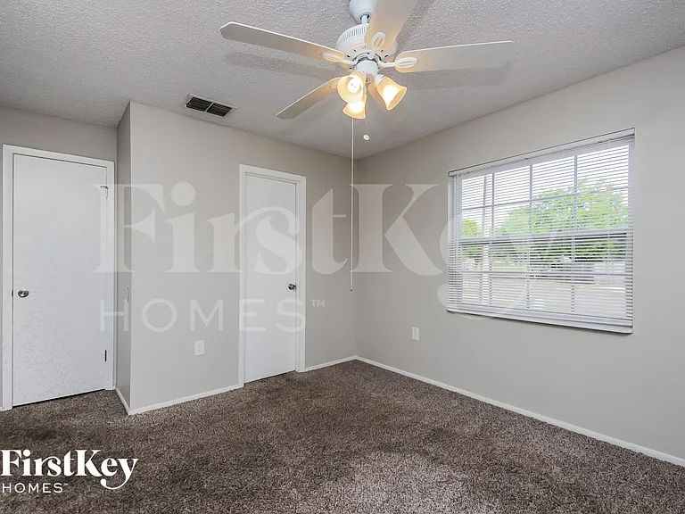 812 Whisper Lake Ct — Photo 8