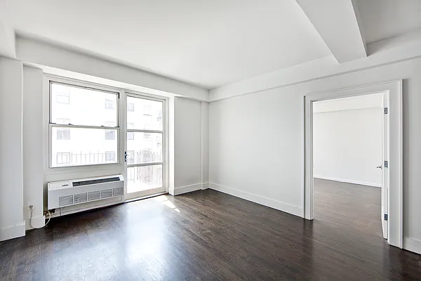 Rented by R New York | media 43